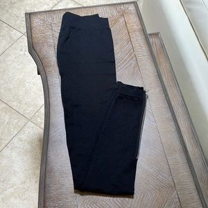 NEW BLACK LEGGINGS FULL STRETCH WITH ZIPPER ON SIDE AT BOTTOM OF LEG SIZE LG